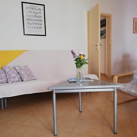 Apartment Suzy With Private Parking Fažana Exterior foto